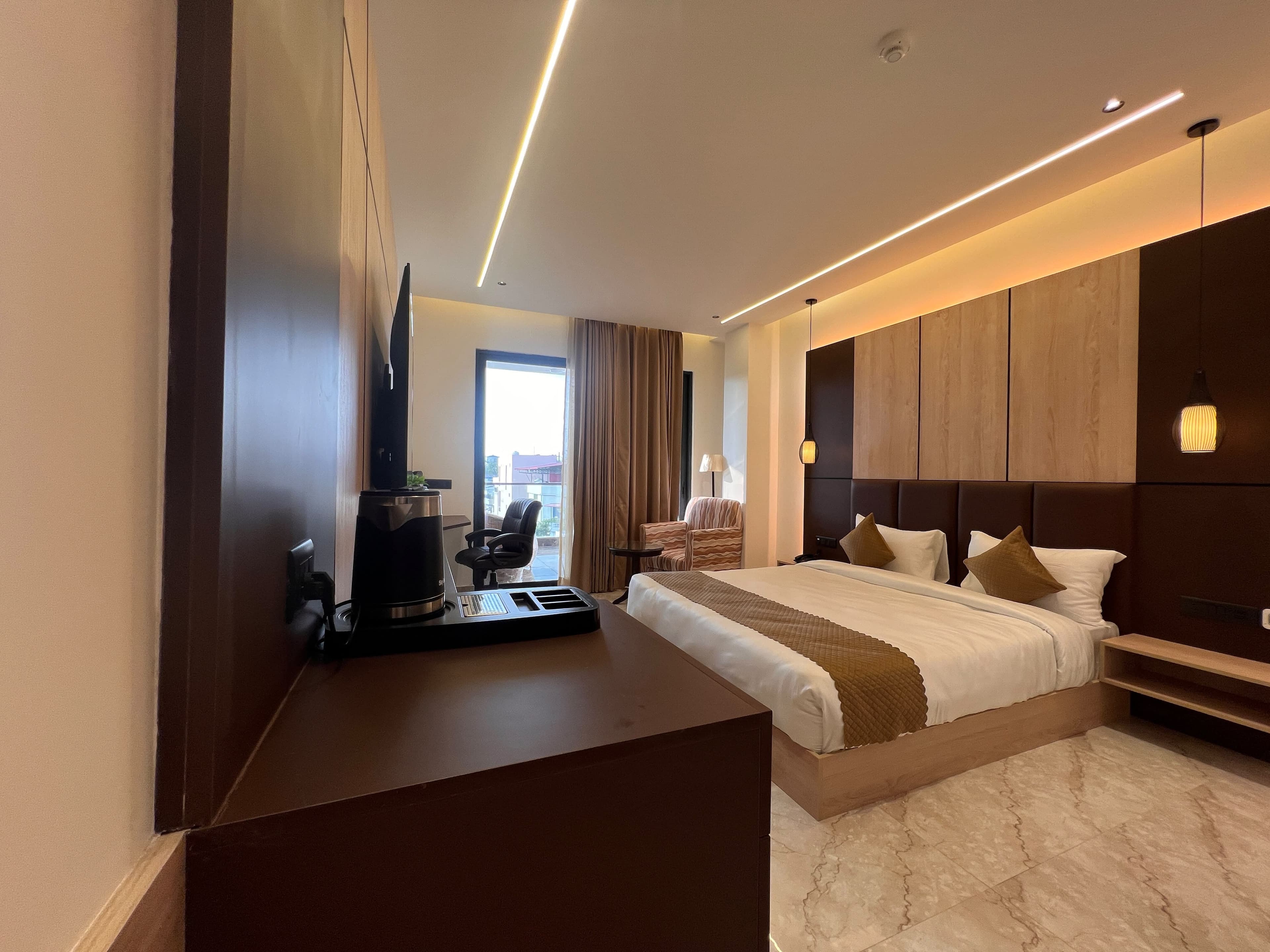 Premium Room Interior & Workstation